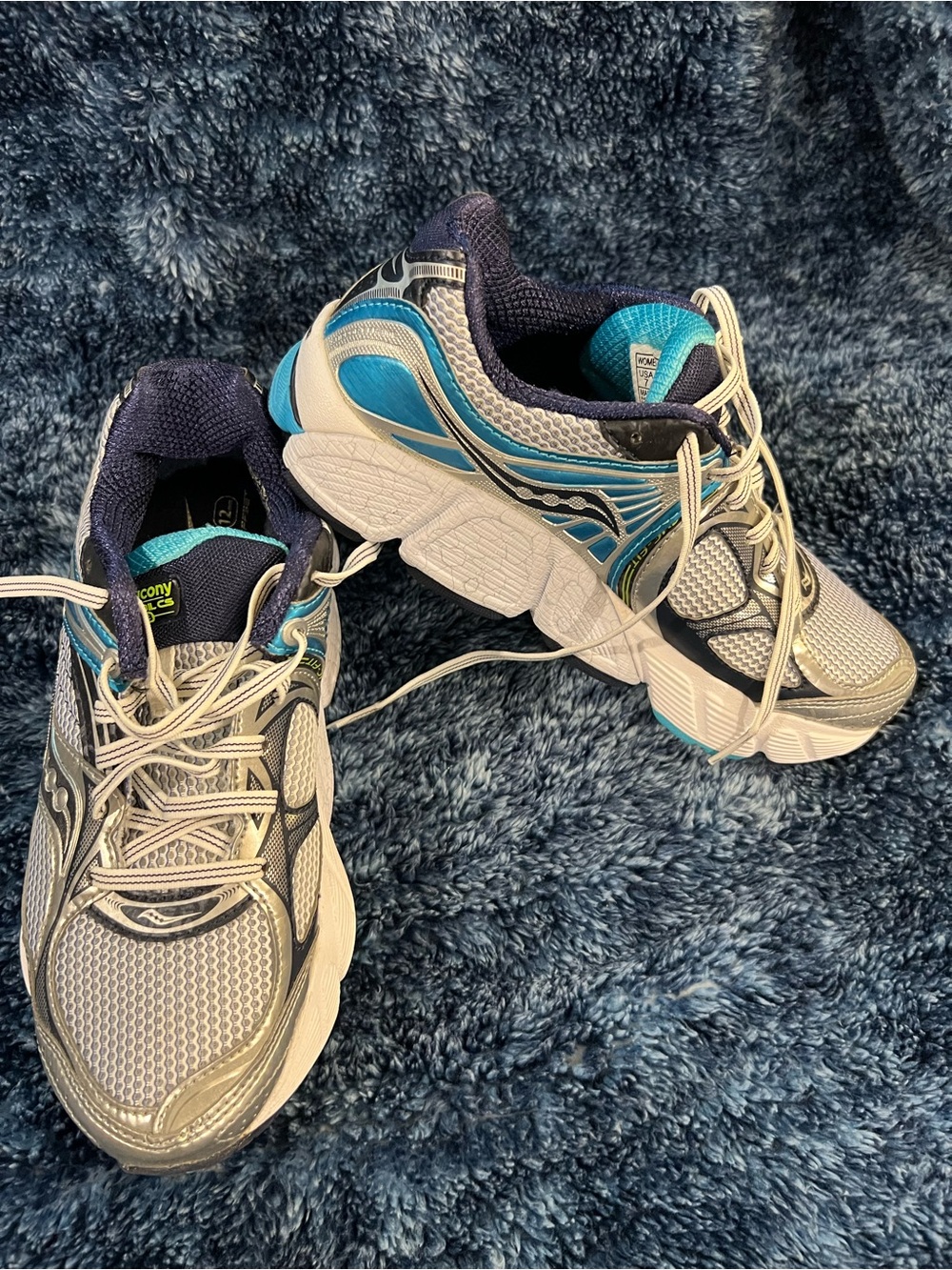 Saucing Stabil CS3 women’s Size 7 or youth 5